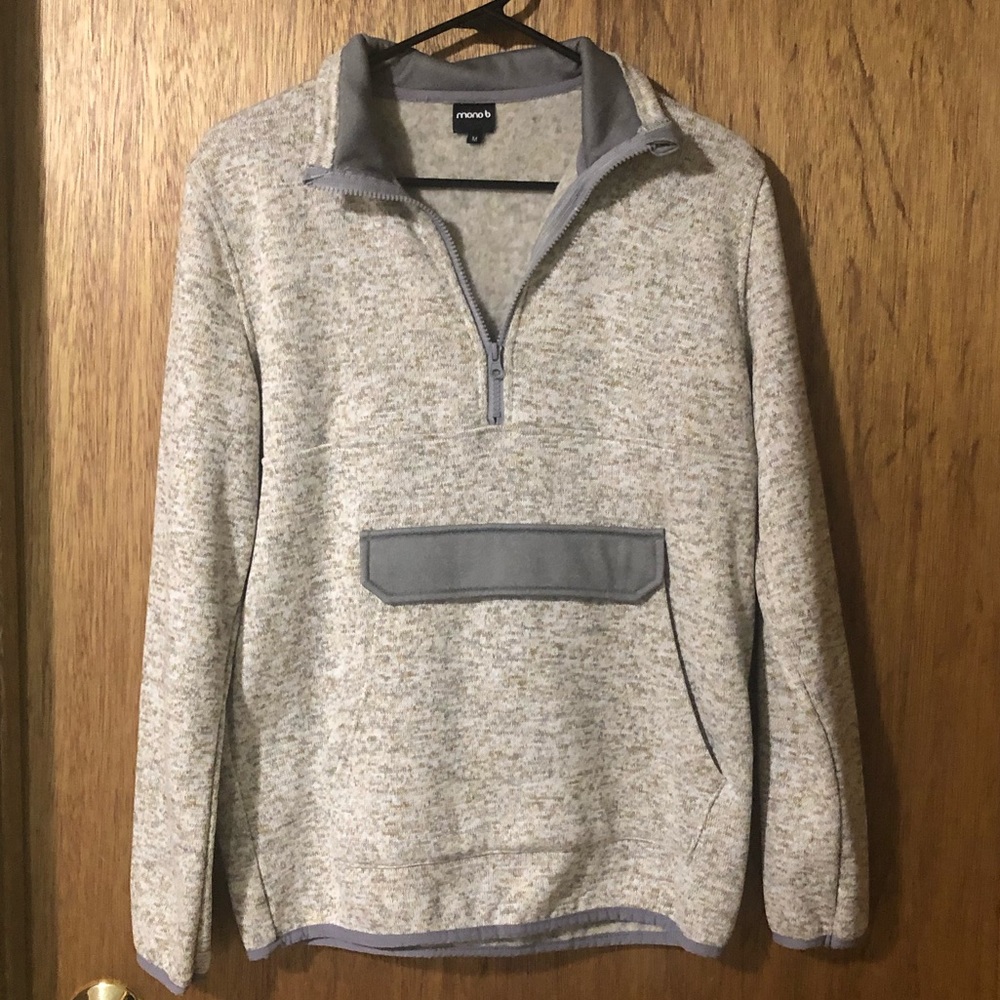 EUC Mono B women’s medium 1/4 zip sweatshirt